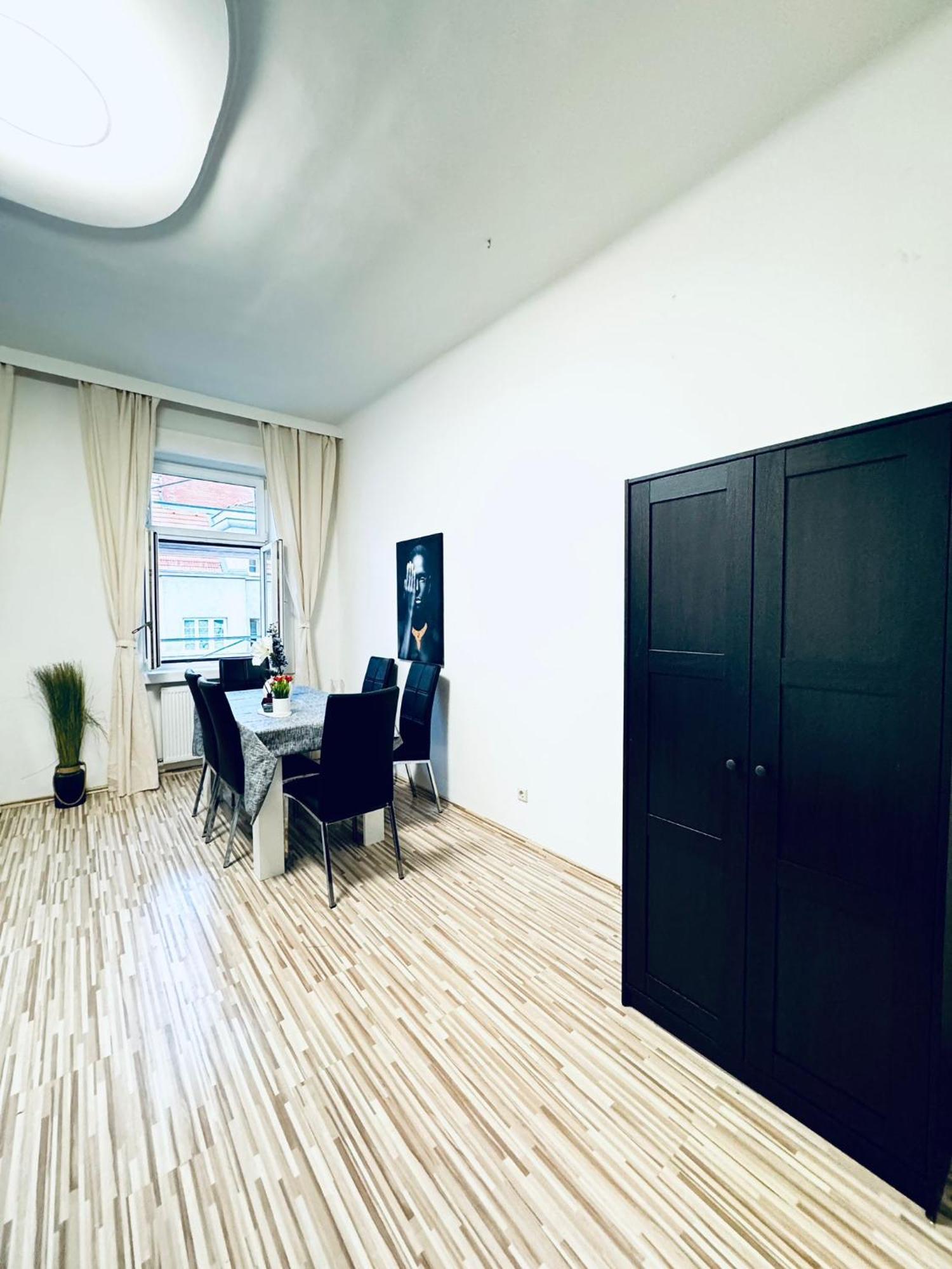 Affordable 2br Apartment, Close To Danube River Appartement *